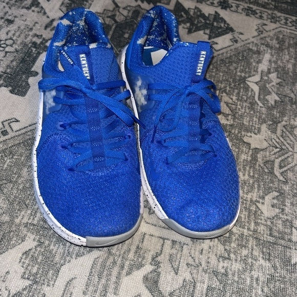 Nike men’s Nylite Bold Iii Perforated Platform Sneakers size 7.5 - Picture 4 of 10